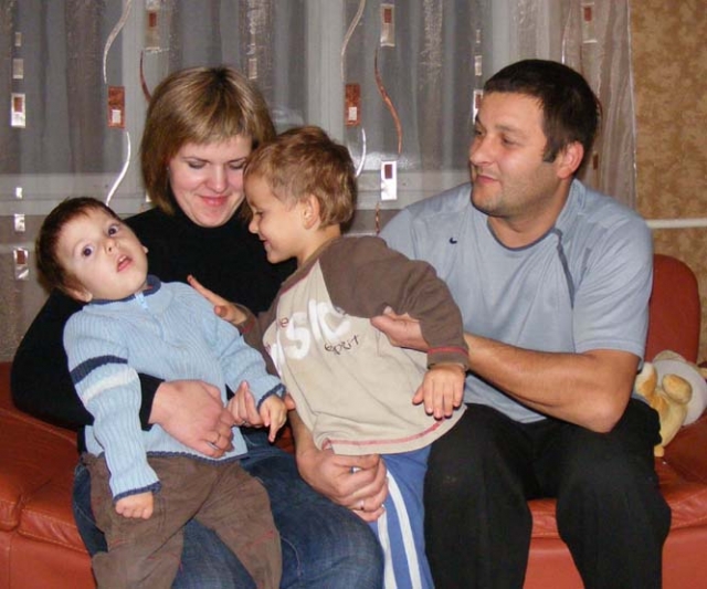 Šiemet paramos akcija “Ir mes galime padėti“ skiriama Evelinos ir Almanto Pupelių šeimai Šiemet paramos akcija “Ir mes galime padėti“ skiriama Evelinos ir Almanto Pupelių šeimai