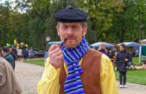 Muziejininkas R. Kaminskas šventėse dažnai vaidina dvaro dailininką. D. Zibolienės nuotr.