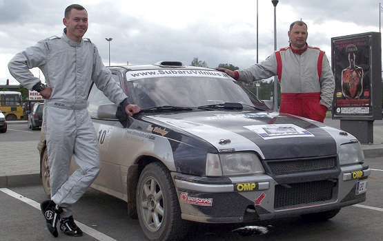 „Utenos pavasario“ ralio antrosios vietos laimėtojai V.Daudžvardis (dešinėje) ir P.Šiaučiūnas. V.Daudžvardžio archyvo nuotr. „Utenos pavasario“ ralio antrosios vietos laimėtojai V.Daudžvardis (dešinėje) ir P.Šiaučiūnas. V.Daudžvardžio archyvo nuotr.