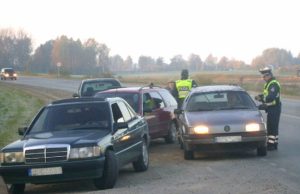 Keliuose girtų už vairo – kaip grybų Užvakar iš pat ankstyvo ryto Panevėžio gatvėje pareigūnai stabdė vos ne kiekvieną automobilį.