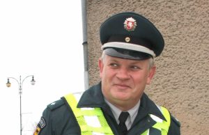 Policijos pareigūnas Algis Berniūnas negailėjo priekaištų nedrausmingiems ir savęs nesaugantiems pėstiesiems. D. Zibolienės nuotr.