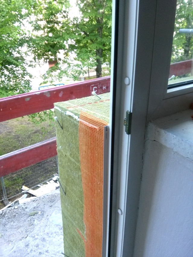 Po renovacijos dėl apšiltinimo sumažėja balkonai. D. Zibolienės nuotr.