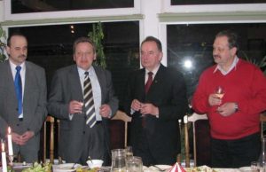 Su trenksmu ir fejerverkais Partijų lyderiai Egidijus Vilimas (iš kairės)