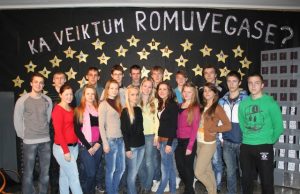 Rokiškio „Romuvos“ gimnazijos 12 c klasės abiturientai. D.Zibolienės nuotr.