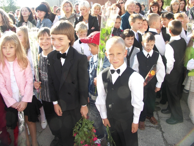 Vėl į mokyklą. D.Zibolienės nuotr. Vėl į mokyklą. D.Zibolienės nuotr.