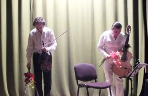 Salų dvare - V.Čepinskio (kairėje) ir S.Krinicino koncertas.