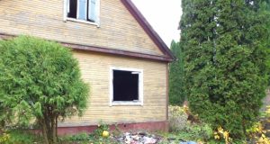 Ugnis įsiplieskė vaikų kambaryje tuomet