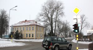 Įrengti platesnę Juodupės ir Vytauto gatvių sankryžą pristigta savivaldybės žemės. D.Zibolienės nuotr.