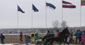 Praėjusių metų žirgų lenktynių momentas.