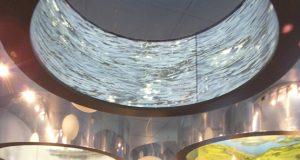 Centro svečiai pagrindinėje ekspozicijos salėje pasijus lyg povandeninėje karalijoje. A.Minkevičienės nuotr.