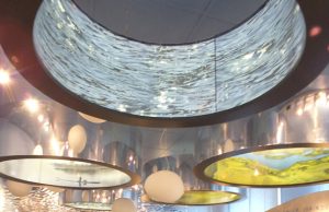 Centro svečiai pagrindinėje ekspozicijos salėje pasijus lyg povandeninėje karalijoje. A.Minkevičienės nuotr.