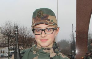 Šių metų geriausia rajono jaunoji šaulė Raminta Neniškytė. D. Zibolienės nuotr.