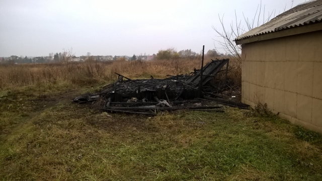 Pandėlio g. esančių garažų masyve vėl sudegė garažas.