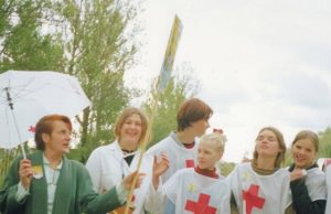 Raudonojo Kryžiaus Rokiškio skyriaus savanoriai Roma Kaupienė (iš kairės)