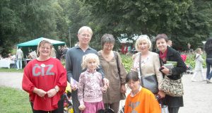 Rokiškėnų delegacija įsiamžino su Socialinės apsaugos ir darbo ministru Donatu Jankausku.