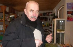 Greta agurkų ir morkų – kaparėliai, pūteliai, stevijos… „Kasmet sėklas perku šioj parduotuvėj