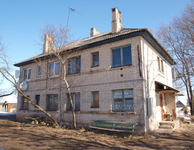 Daugiavaikei šeimai skirtas socialinis būstas visiškai netinkamas gyventi. Daugiavaikei šeimai skirtas socialinis būstas visiškai netinkamas gyventi.