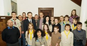 Pasiklausyti T. Baranausko paskaitos apie Sėlos kraštą XIII - XIV a. dokumentuose į muziejų atvyko didžiulis būrys Jurgio Kairio skautų draugovės skautų. Rokiškio krašto muziejaus archyvo nuotr.