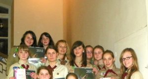 Kamajų Antano Strazdo gimnazijos skautės sėkmingai pasirodė skautų dainų konkurse „Gražių dainelių daug girdėjau“. D.Baltakytės nuotr.