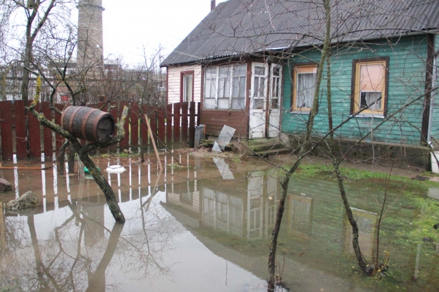 Rokiškėno Z.Vošterio namų kiemas iki šalčių.