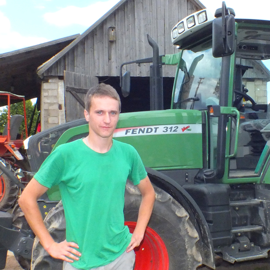 V.Šliako arimą respublikinėse artojų varžytuvėse specialistai įvertino gerai. A.Minkevičienės nuotr. V.Šliako arimą respublikinėse artojų varžytuvėse specialistai įvertino gerai. A.Minkevičienės nuotr.