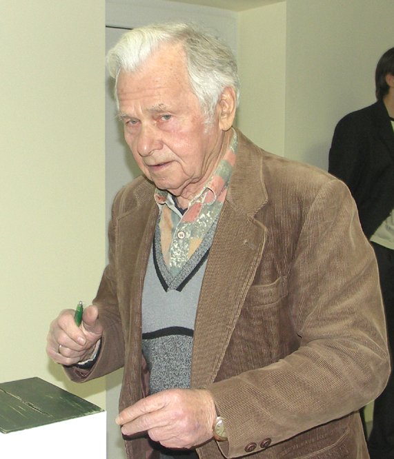 Rajono tarybos narys Vytautas Šlikas draudimą plaukioti ežere parašė neatsižvelgdamas į aplinkosauginius reikalavimus. D.Zibolienės nuotr. Rajono tarybos narys Vytautas Šlikas draudimą plaukioti ežere parašė neatsižvelgdamas į aplinkosauginius reikalavimus. D.Zibolienės nuotr.