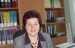 VšĮ “Eksportuojanti Lietuva“ Rokiškio padalinio atstovės konkursą laimėjo ilgametė rajono Žemėtvarkos skyriaus vedėja Ina Smalinskienė. D.Zibolienės nuotr.