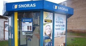 Laisvės gatvės „Snoro“ kioskelį perėmė AB Lietuvos paštas. L.Dūdaitės nuotr.