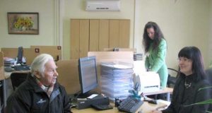 Kasdien į „Sodros“ rajono skyrių užsuka apie 100 klientų. Vienas jų - rajono tarybos narys Vytautas Šlikas. Kaip šiuo metu skaičiuojamos pensijos