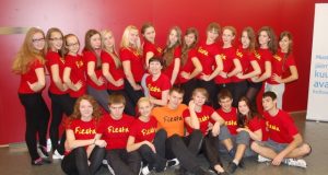 Rokiškio choreografijos mokyklos šiuolaikinių šokių grupė „Fiesta“.