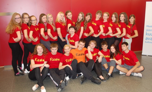 Rokiškio choreografijos mokyklos šiuolaikinių šokių grupė „Fiesta“.