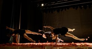 Subtiliai užsimindami apie lietuvių mitus ir legendas