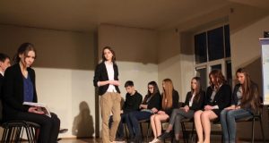 Spektaklio „Gyvenimas be taisyklių“ akimirka.