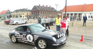 Rokiškėnų dėmesį traukė lenktyninis „Porsche“ automobilis. R.Kilkaus nuotr.