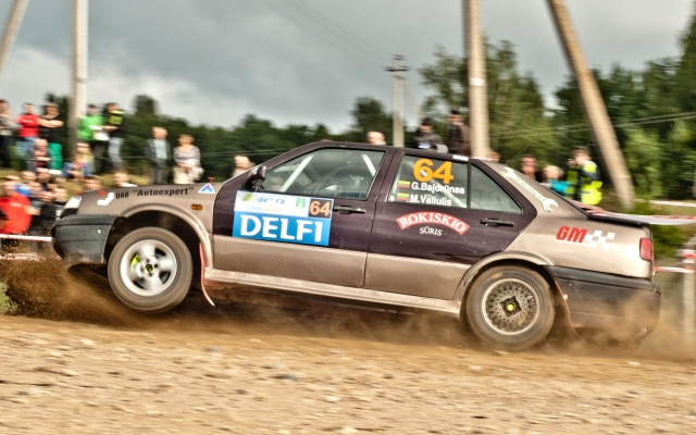 Pirmąją „300 Lakes Rally“ varžybų dieną rokiškėnų G.Bajorūno ir M.Valiulio ekipažas lenktyniavo sėkmingai. M.Valiulio archyvo nuotr.