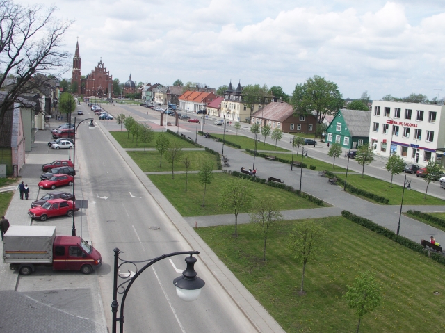 Nepriklausomybės aikštės ir aplink ją esančių pastatų langų stiklai per sprogimą sudrebėjo. N. Byčkovskio nuotr. Nepriklausomybės aikštės ir aplink ją esančių pastatų langų stiklai per sprogimą sudrebėjo. N. Byčkovskio nuotr.