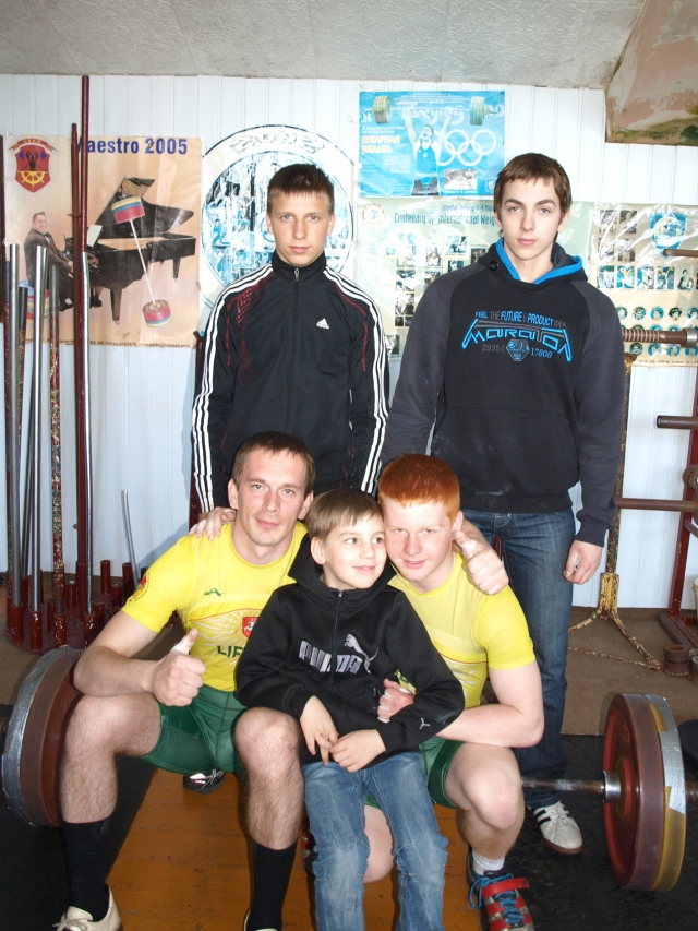 Rokiškėnai sportininkai įsiamžino po varžybų. L.Dūdaitės nuotr. Rokiškėnai sportininkai įsiamžino po varžybų. L.Dūdaitės nuotr.