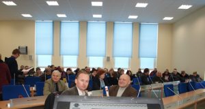 Rajono gyventojai domėjosi galimybe pigiau pasikeisti namo asbestinį stogą. A.Minkevičienės nuotr.