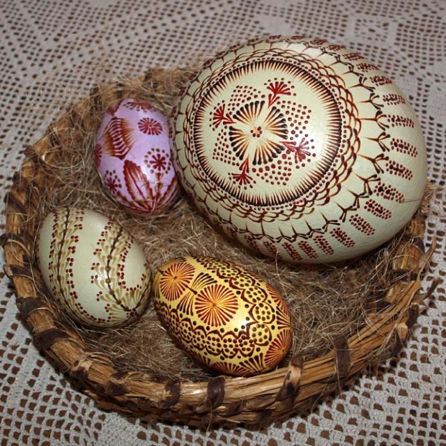 Rokiškėnės Elenos Matuzonienės marginti stručio Rokiškėnės Elenos Matuzonienės marginti stručio