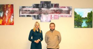 Ūkininkai Birutė Dzikavičiūtė-Kairienė ir Tomas Jarušauskas surengė tapybos darbų parodą.