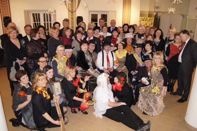 Visa kompanija noriai žaidė pagal pasiūlytas taisykles. Jono Bulovo ir Direktorių asociacijos archyvo nuotr Visa kompanija noriai žaidė pagal pasiūlytas taisykles. Jono Bulovo ir Direktorių asociacijos archyvo nuotr