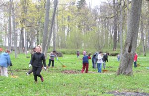 Liko dvi savaitės iki dvaro parko talkos. N.Byčkovskio nuotr.