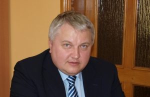 Šiemet UAB „Ivabaltė“ direktorius Irmantas Tarvydis paramą skyrė Kamajų bažnyčiai. D.Zibolienės nuotr.