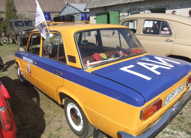 Pandėliečio Laimučio Labeikio sodyboje - daug sovietinės technikos. V.Vaičėno nuotr.