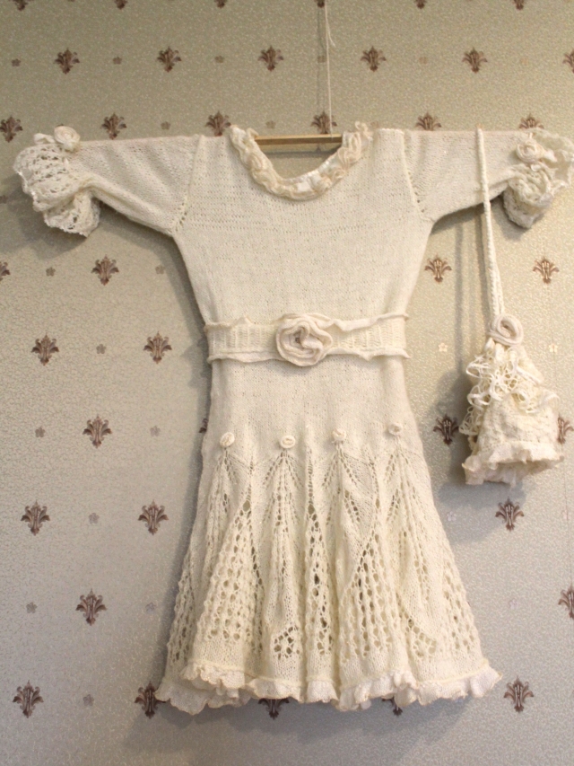 Jolantos Kareniauskienės megzta suknelė.