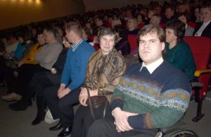 Pirmą kartą Kultūros centre spektaklį žiūrėję Antanas Balčiūnas ir jo mama Virginija sutartinai tvirtino