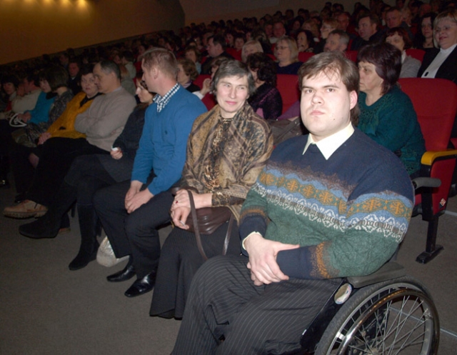 Pirmą kartą Kultūros centre spektaklį žiūrėję Antanas Balčiūnas ir jo mama Virginija sutartinai tvirtino