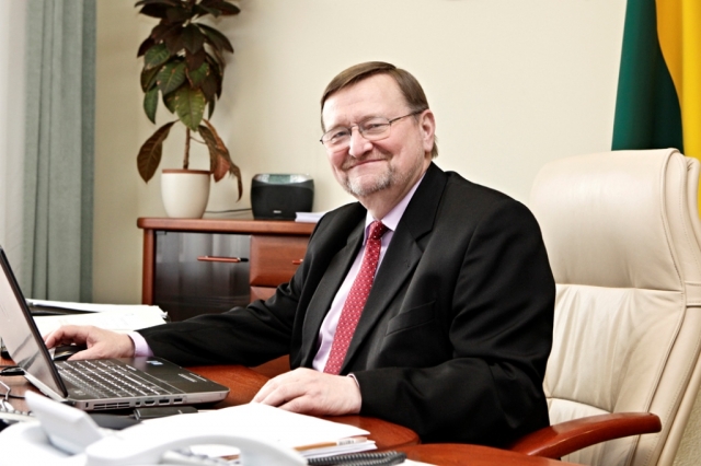Teisingumo ministras Juozas Bernatonis