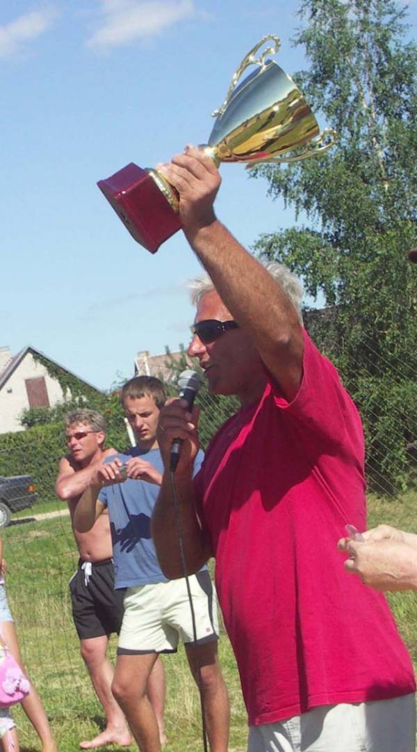 Į jubiliejinį sporto renginį Velykalnyje kviečiantis Stasys Mekšėnas žada šventę ir sportininkams Į jubiliejinį sporto renginį Velykalnyje kviečiantis Stasys Mekšėnas žada šventę ir sportininkams