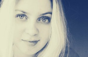 Originalioji Odeta autoritetais neseka Odeta dar neapsisprendė - studijuos dailę ar mediciną.